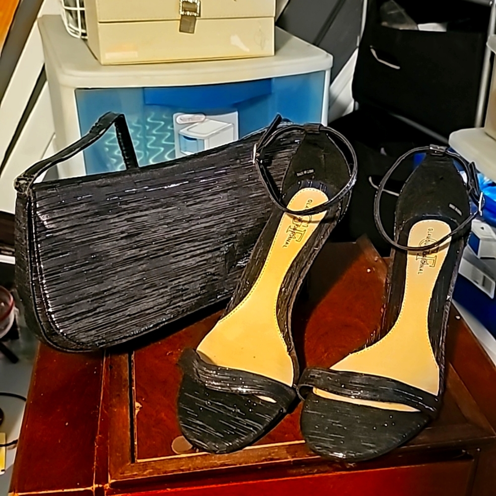 Glamour Original Designer Sandals Matching Purse, Sz 7.5, Black & Silver Metalli
